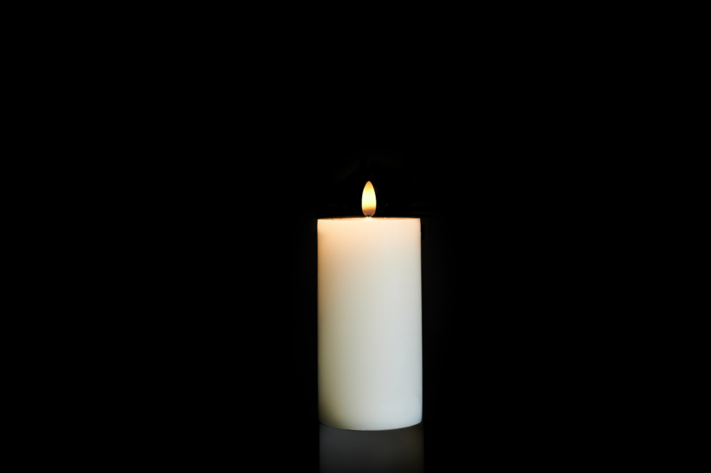 UYUNI Blockljus LED  - Medium - Piffany Copenhagen