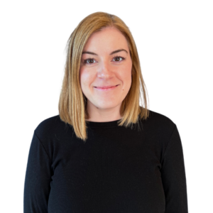 Clara är e-handelskoordinator på Brandfast